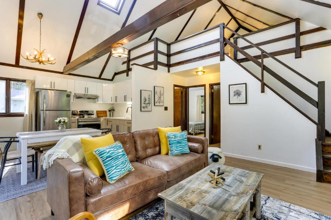 Photo of Livingroom in Town of Lumberland