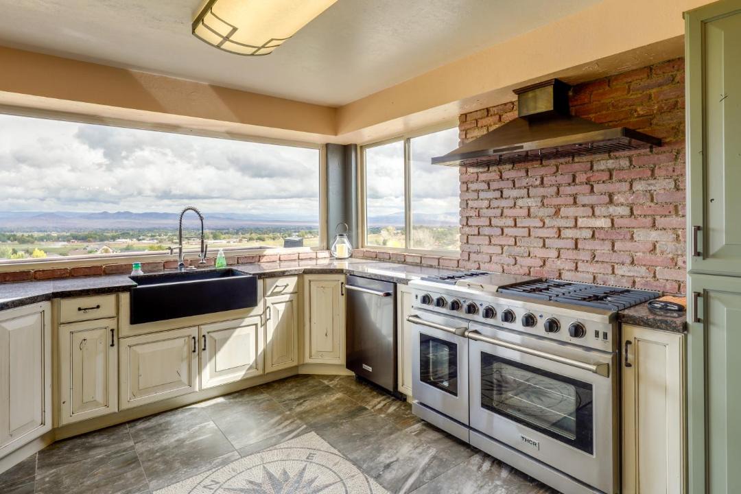 Photo of Kitchen in Lapoint