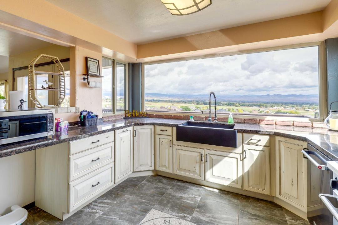 Photo of Kitchen in Lapoint