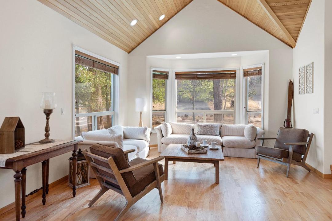 Photo of Livingroom in Redmond