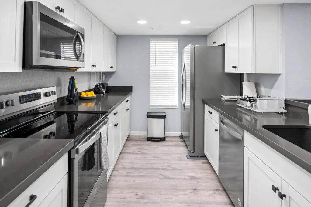 Photo of Kitchen in Arrowhead Lakes