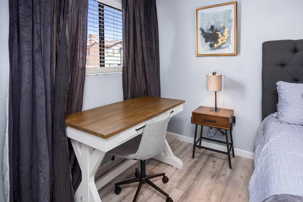 Photo of Livingroom in Arrowhead Lakes