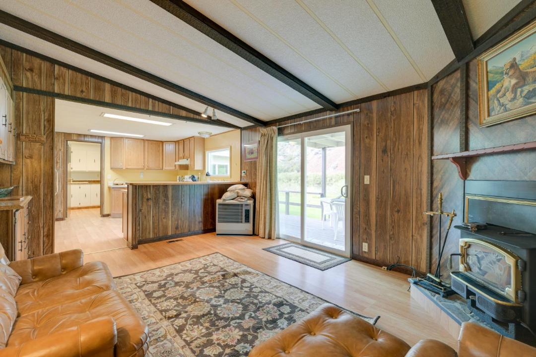Photo of Livingroom in Salmon