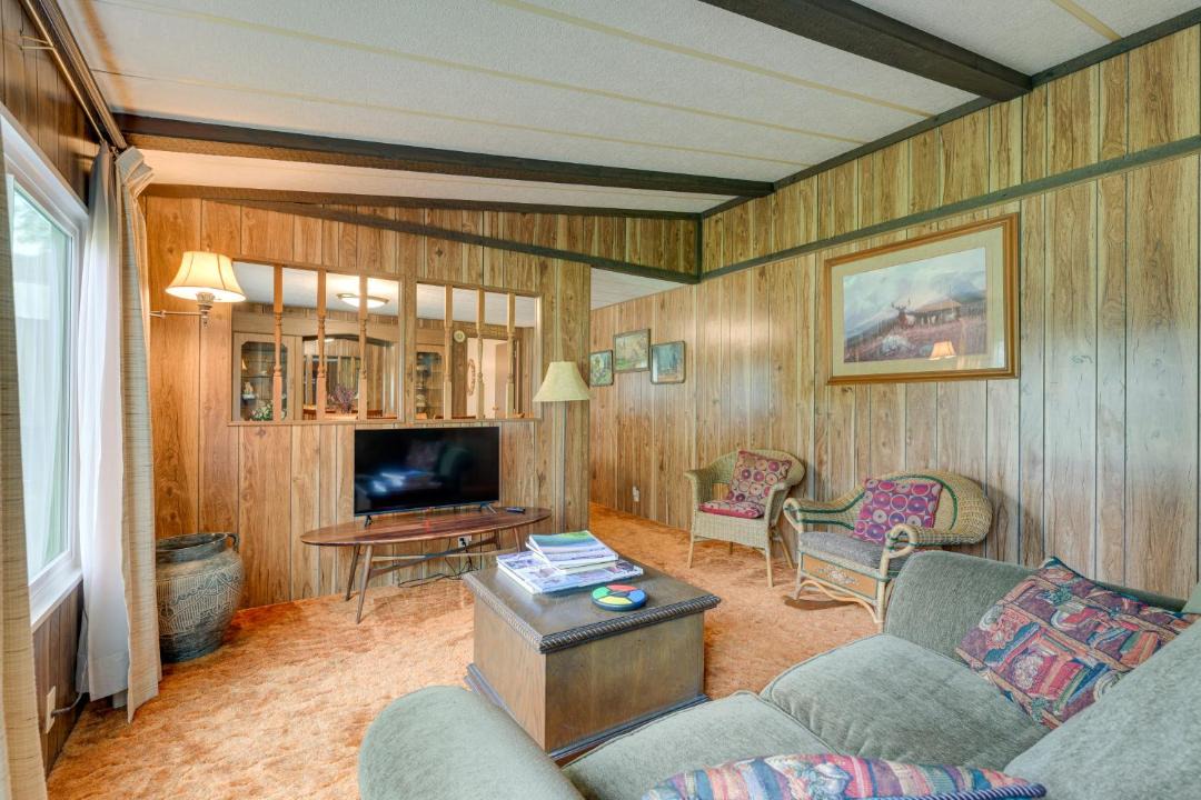 Photo of Livingroom in Salmon