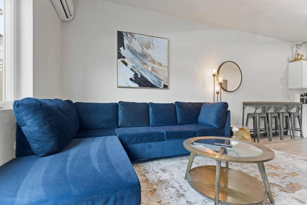 Photo of Livingroom in West Central