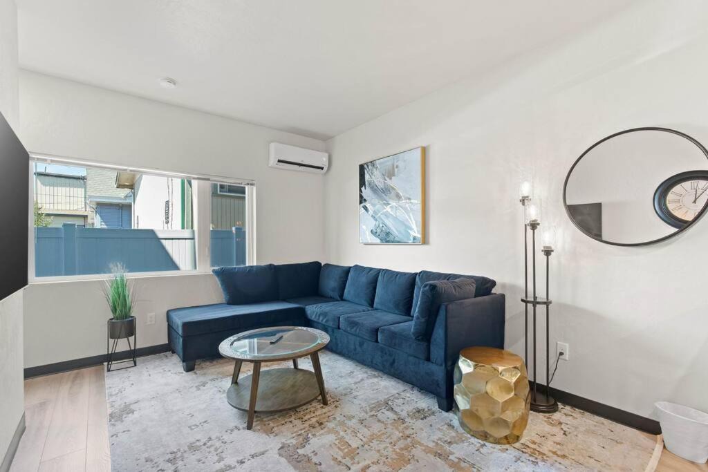 Photo of Livingroom in West Central