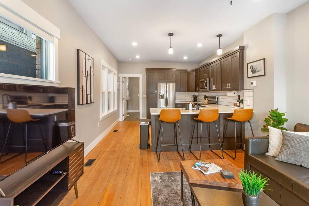 Photo of Livingroom in Butte