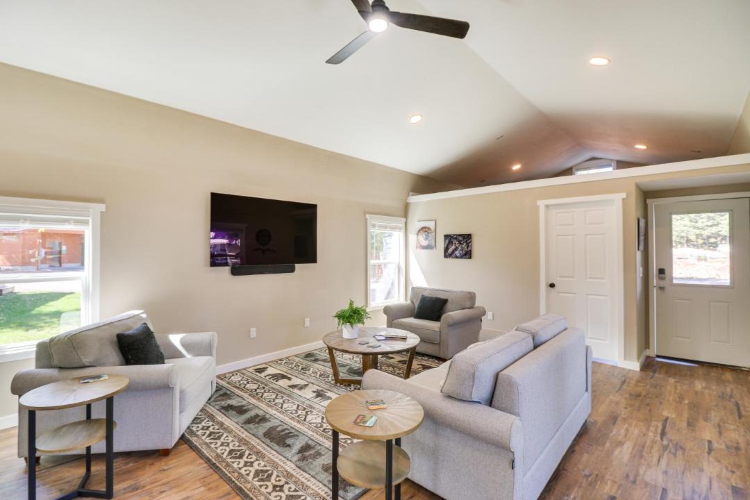 Photo of Livingroom in Columbia Falls