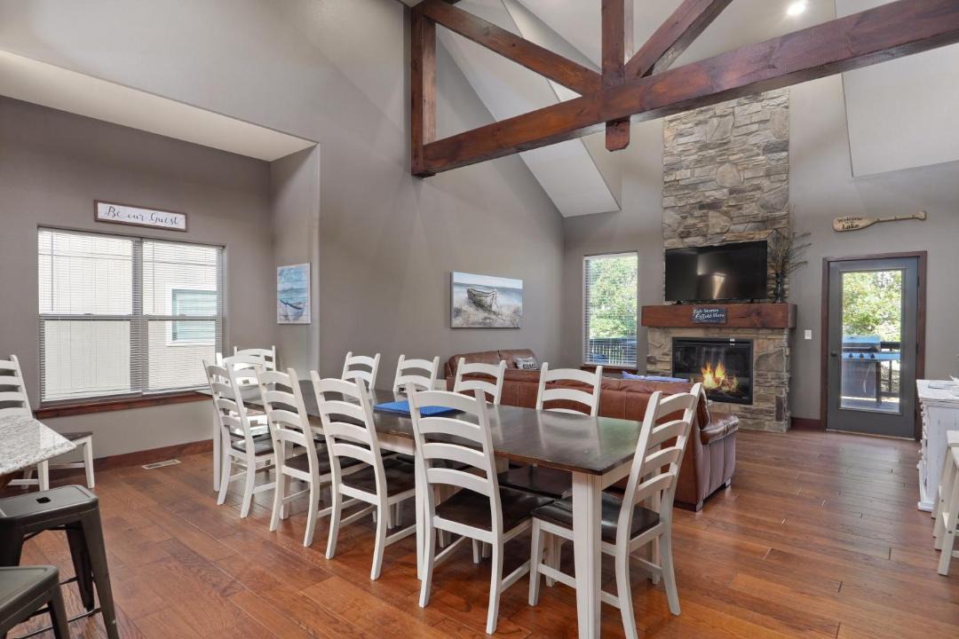 Photo of Livingroom in Hollister