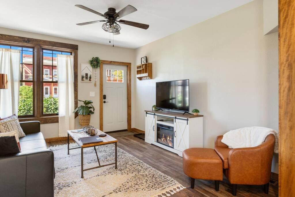Photo of Livingroom in Butte