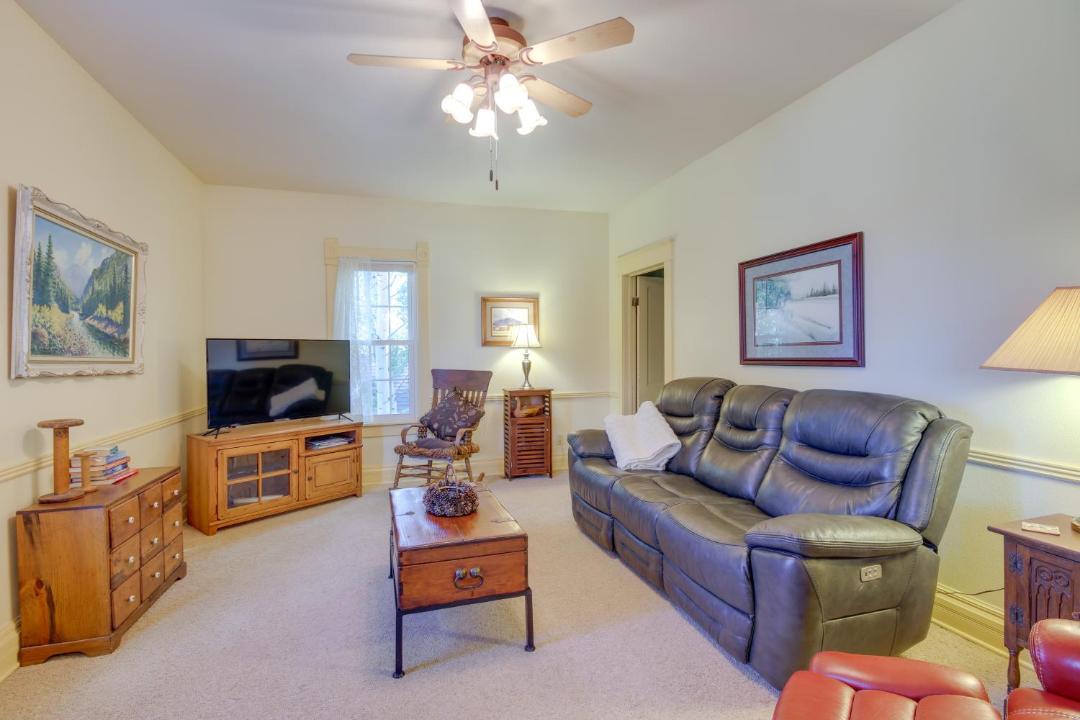 Photo of Livingroom in Red Lodge