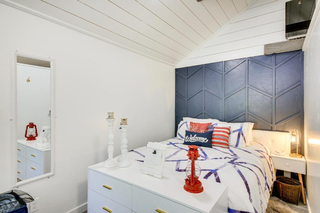 Photo of Bedroom in Eureka