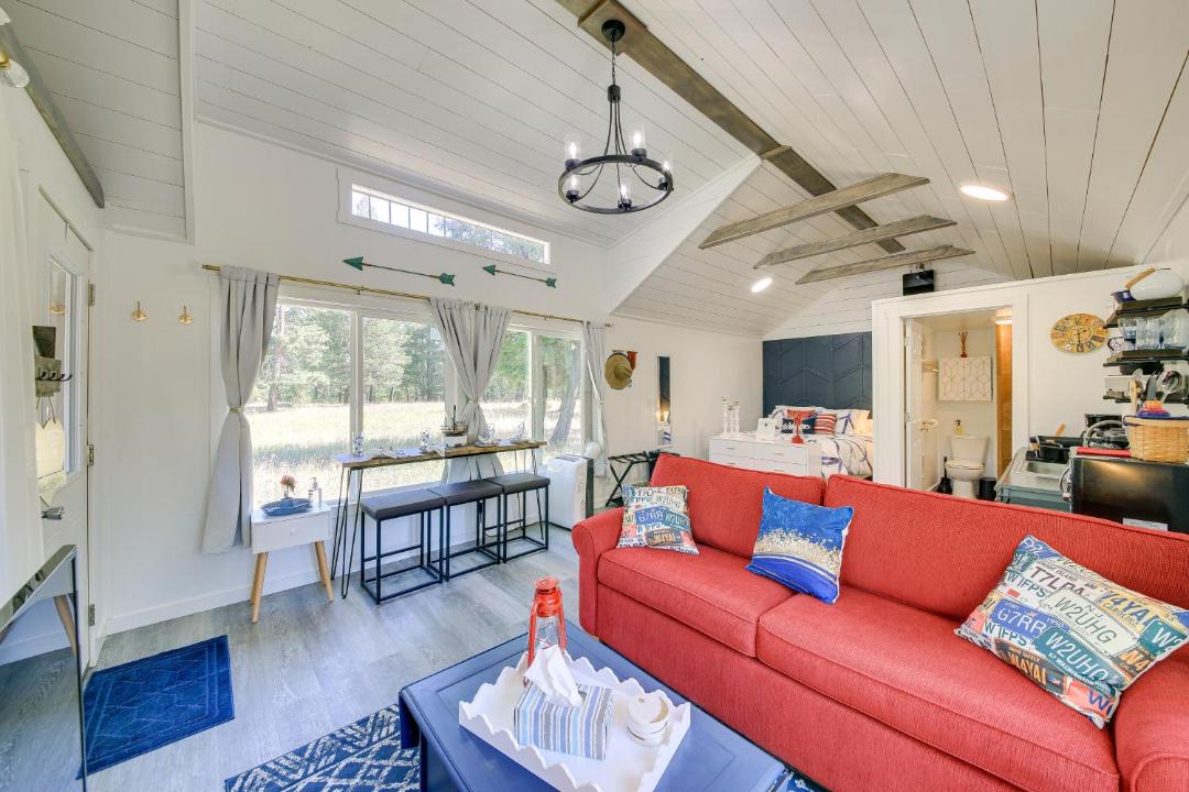 Photo of Livingroom in Eureka