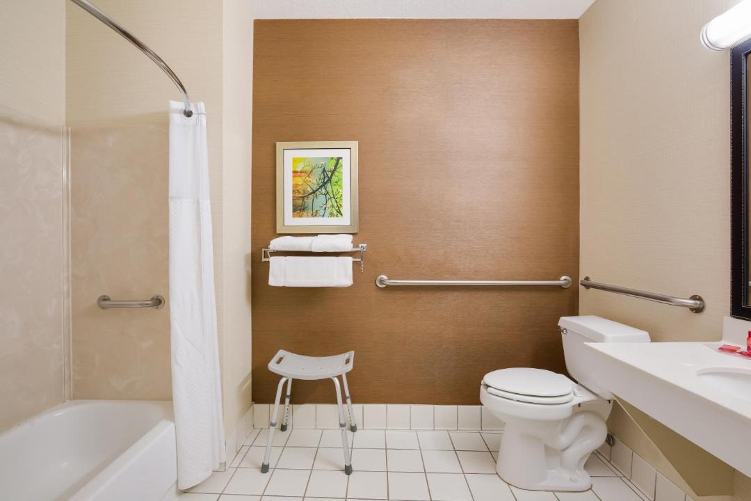 Photo of Bathroom in Minot