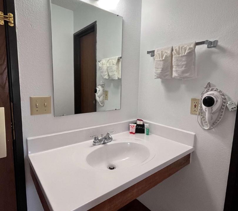 Photo of Bathroom in Glendive