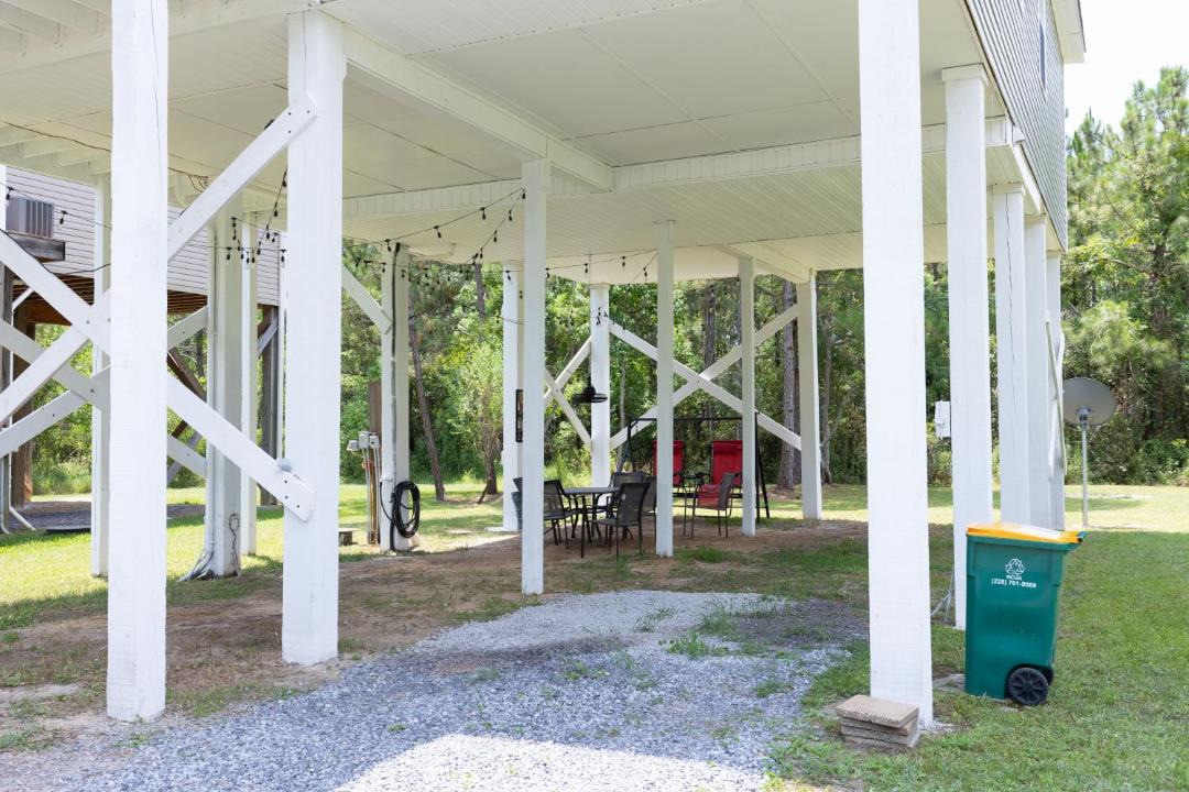 Photo of Others in Henderson Point
