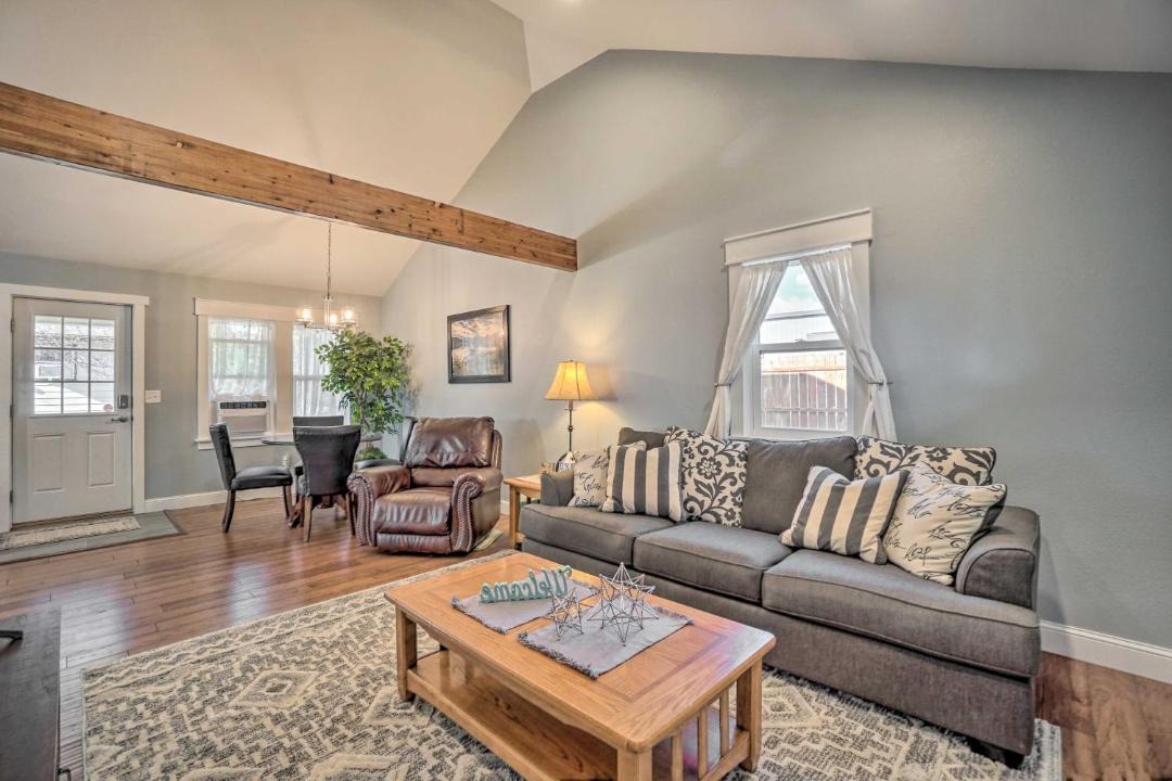 Photo of Livingroom in Cheyenne