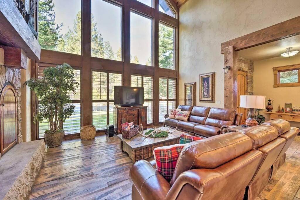 Photo of Livingroom in McCall