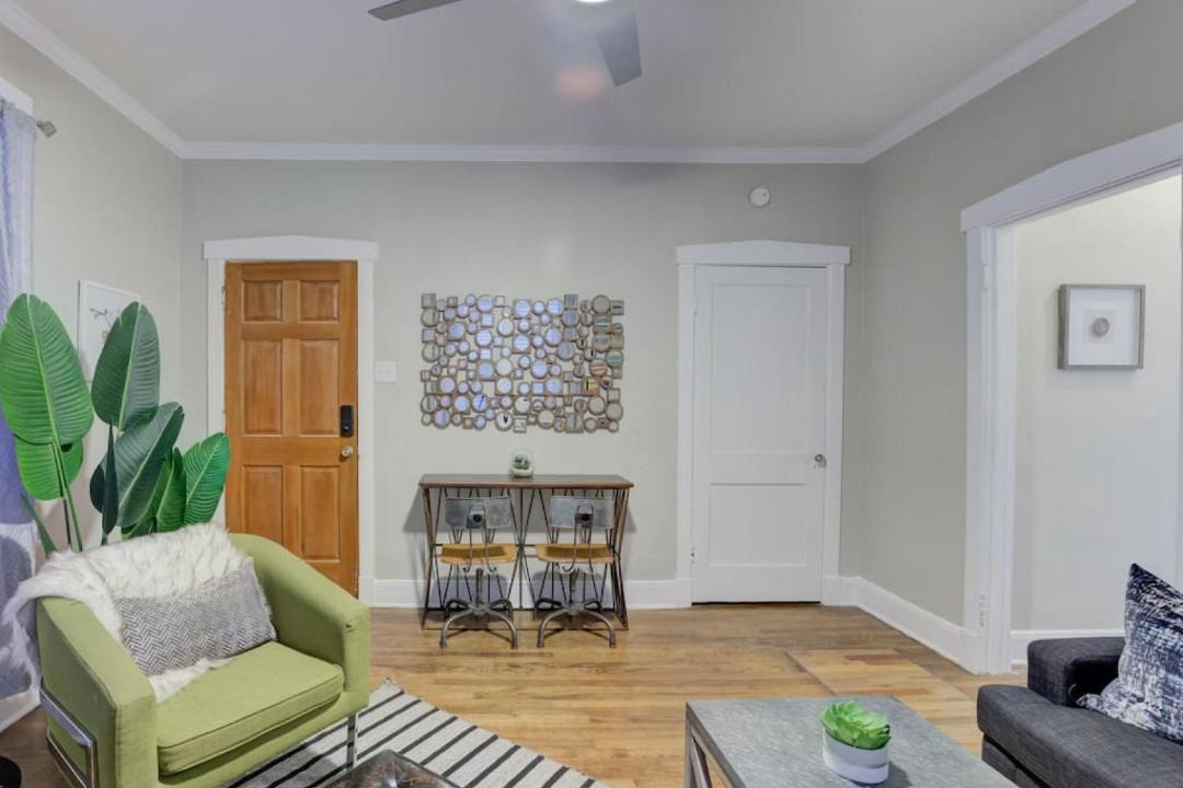 Photo of Livingroom in Cooper-Young Historic District