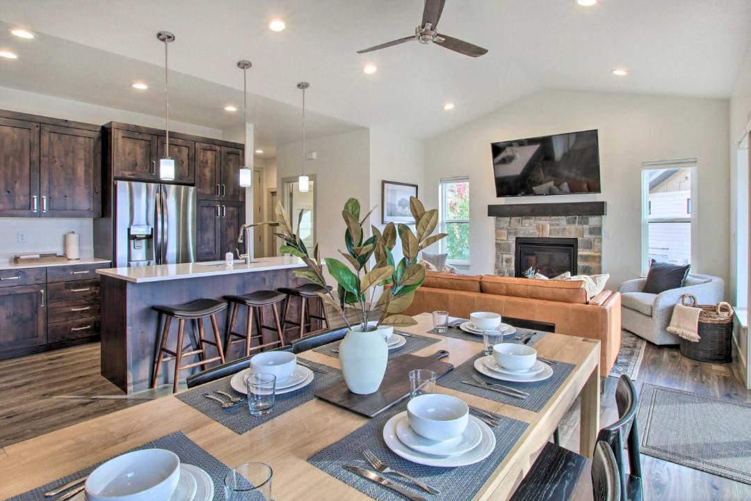 Photo of Livingroom in Wolf Creek