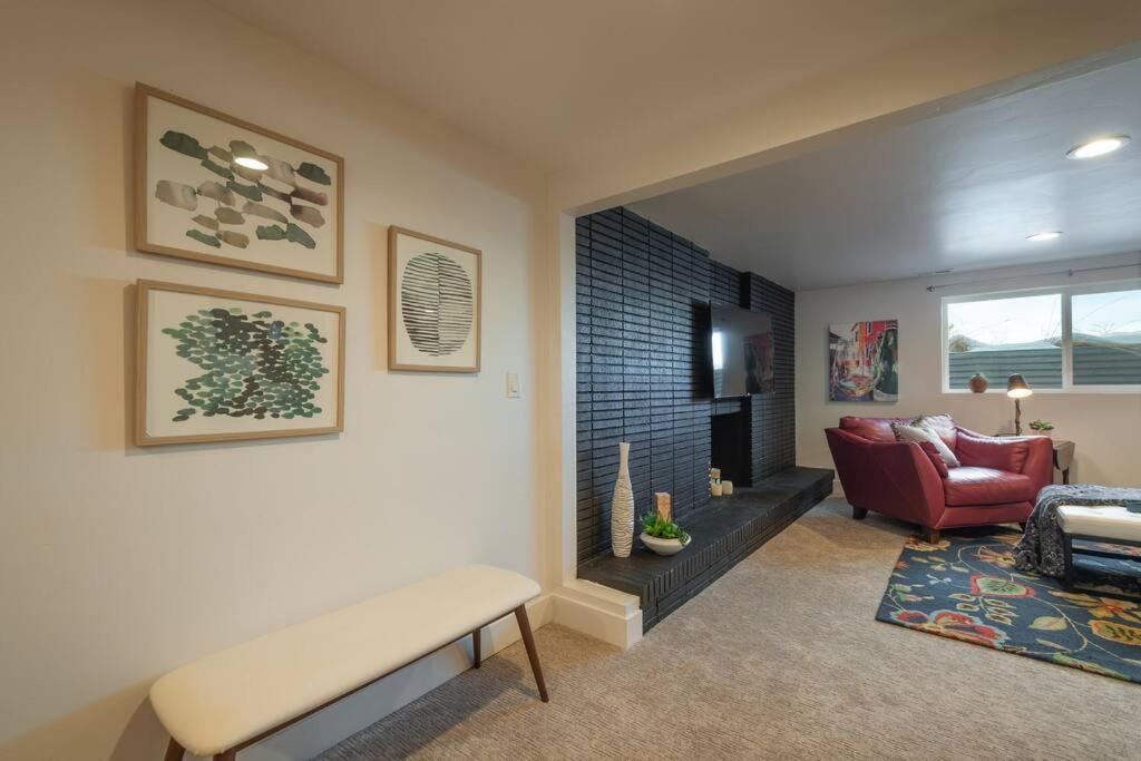 Photo of Livingroom in Mount Olympus