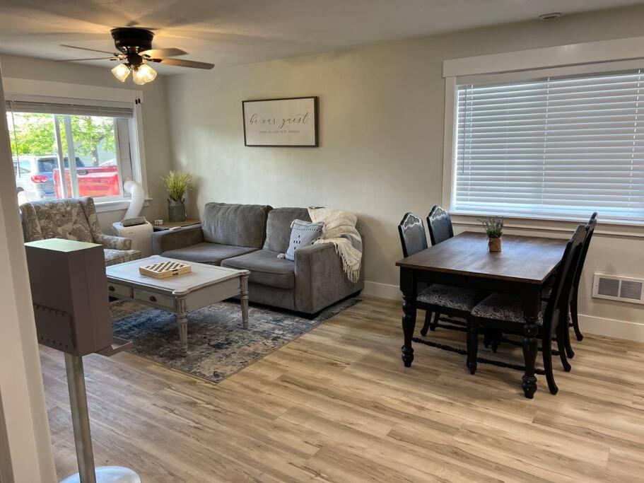 Photo of Livingroom in Idaho Falls