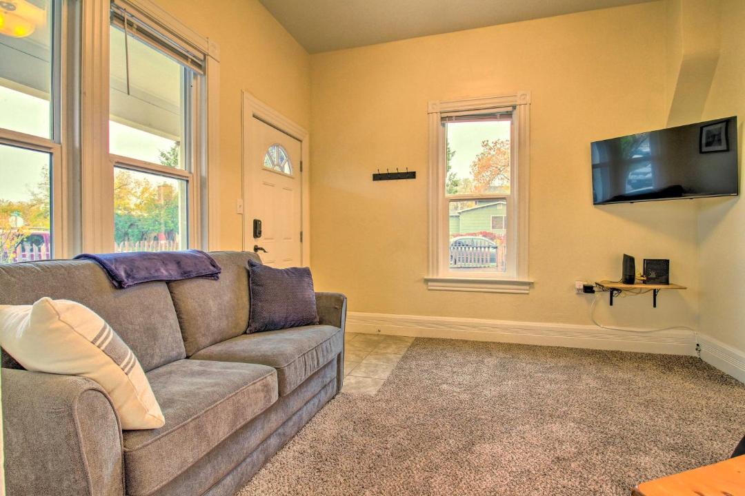 Photo of Livingroom in Helena
