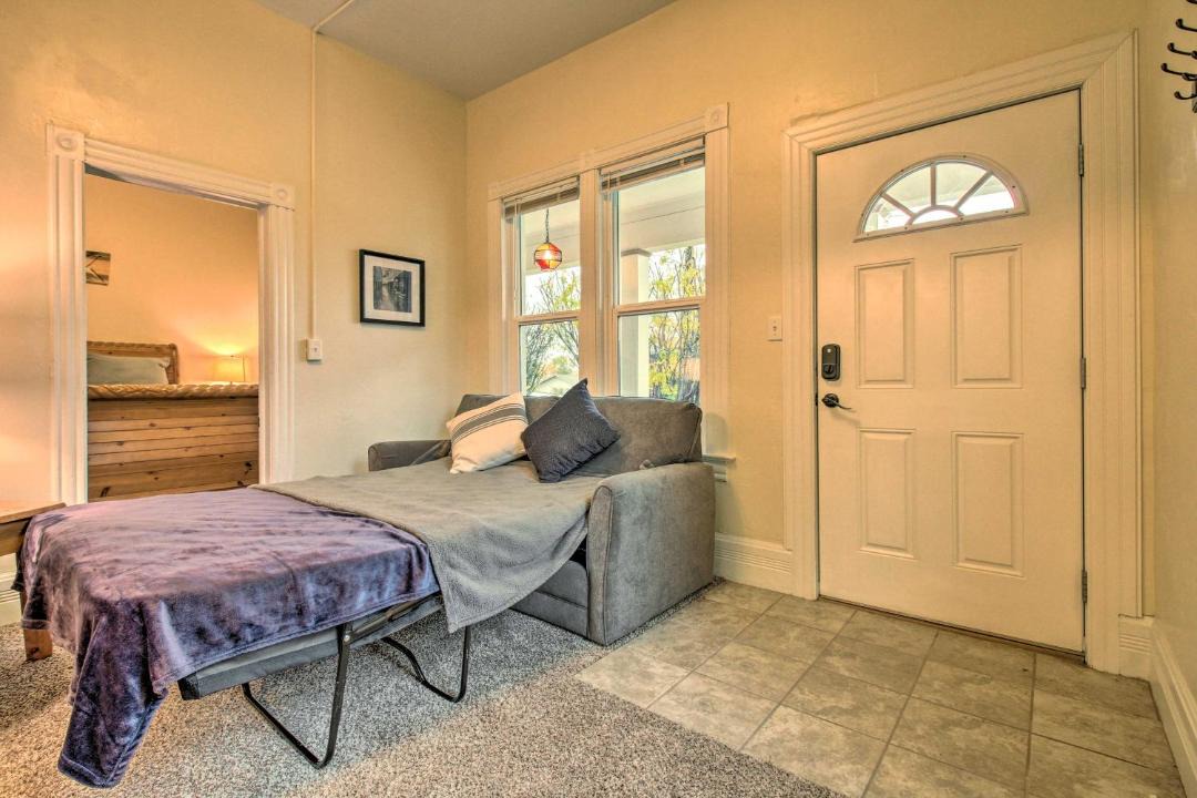 Photo of Livingroom in Helena