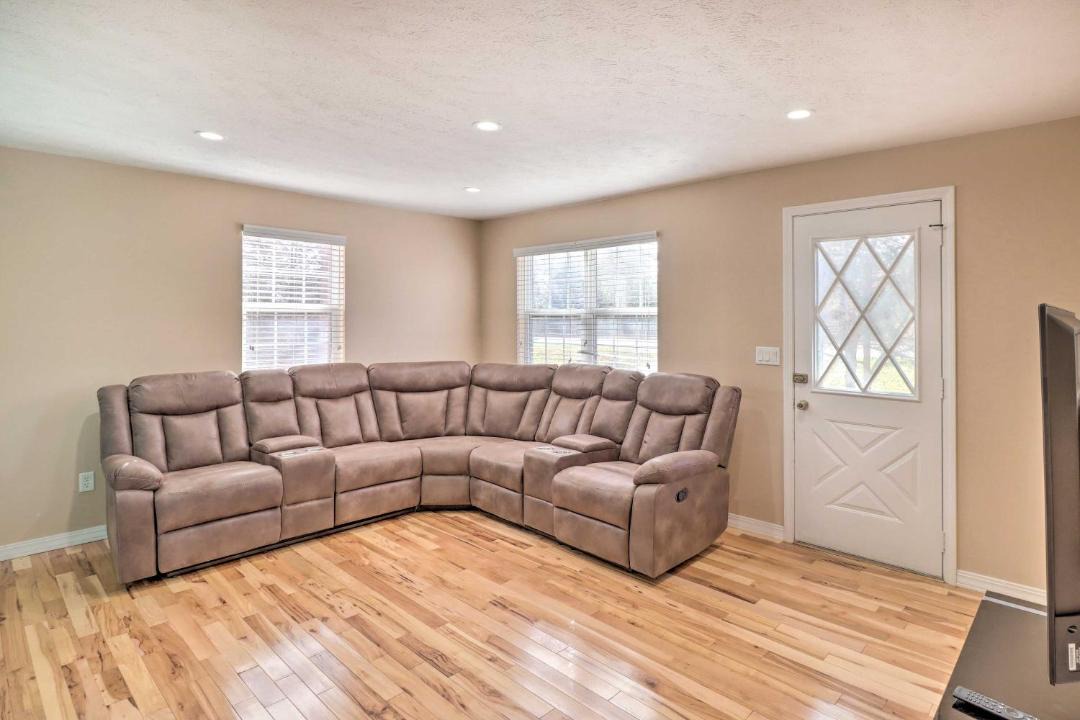 Photo of Livingroom in Harrison