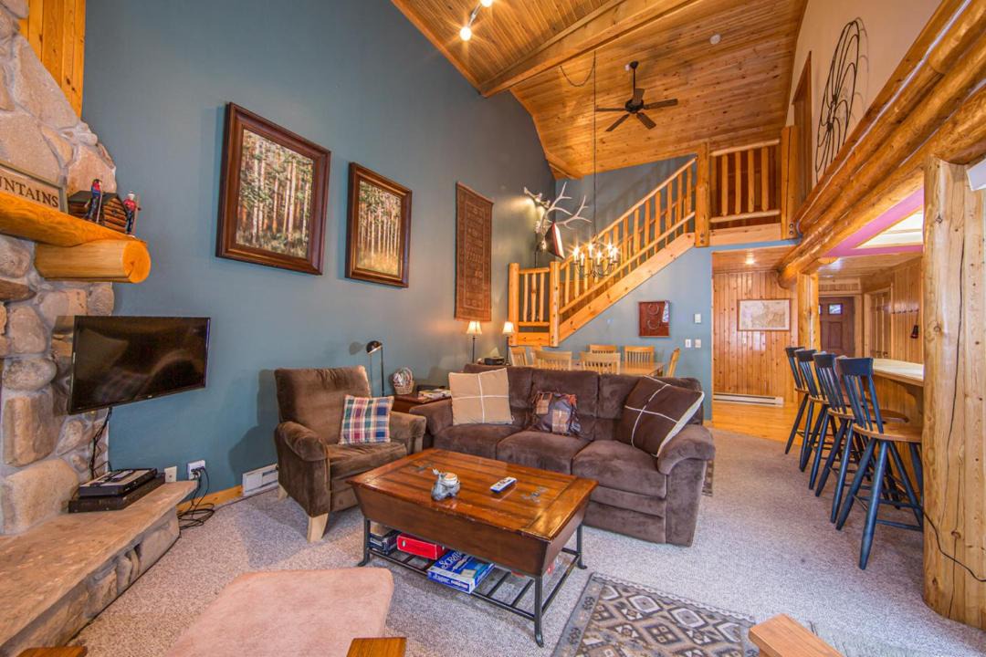 Photo of Livingroom in Big Sky