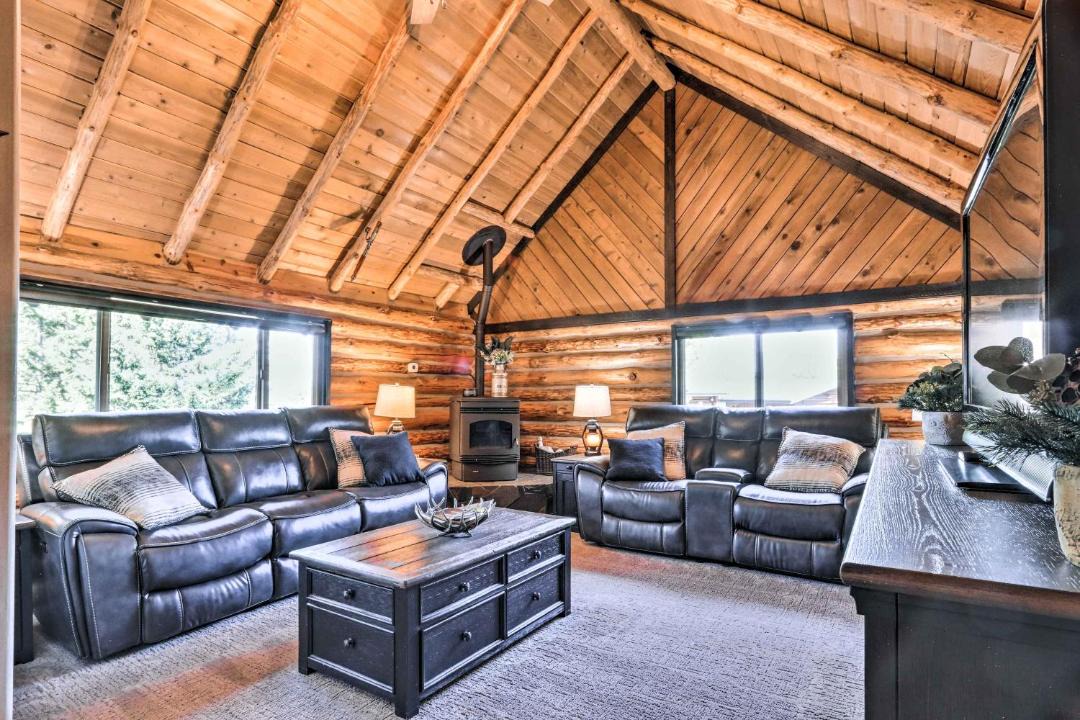 Photo of Livingroom in Post Falls