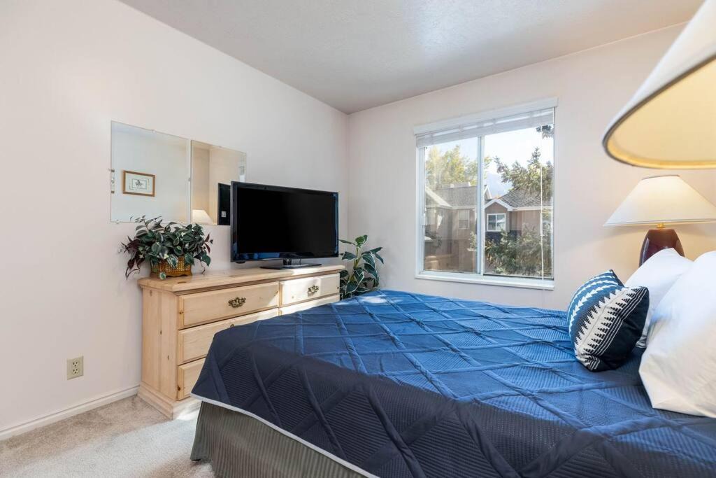 Photo of Bedroom in Cottonwood Heights