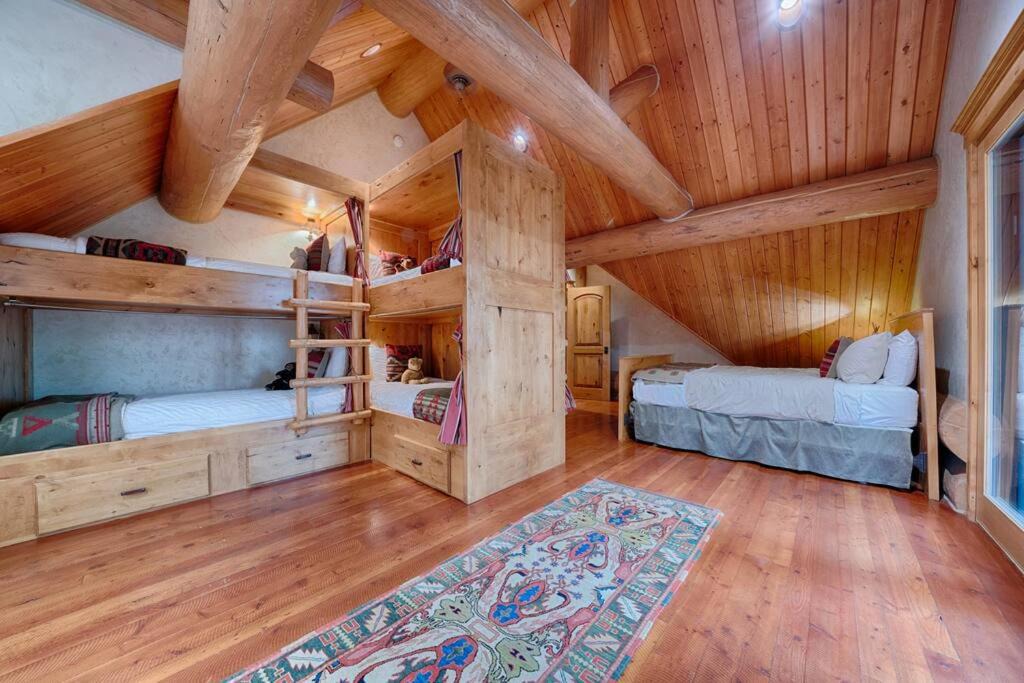 Photo of Livingroom in Marion