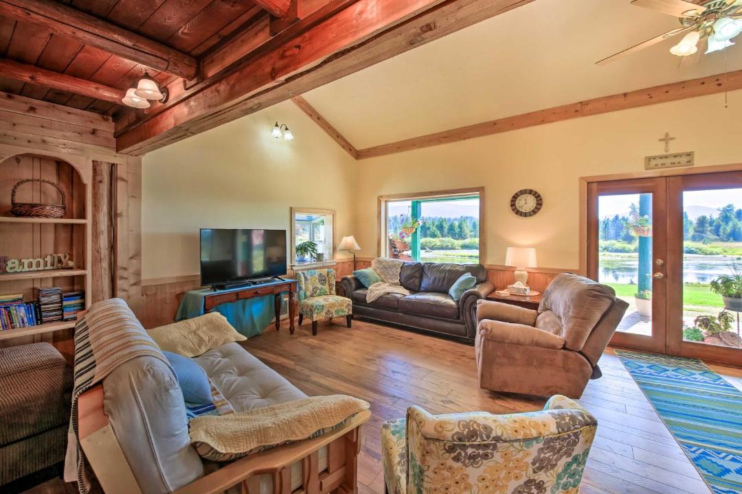 Photo of Livingroom in Priest River