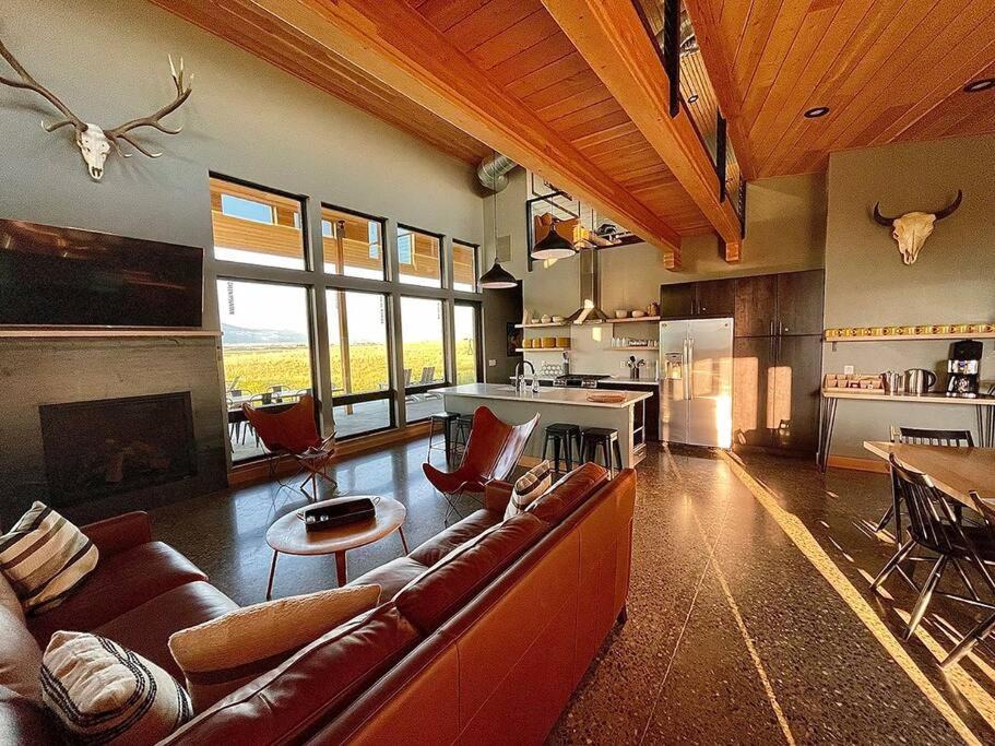 Photo of Livingroom in Livingston