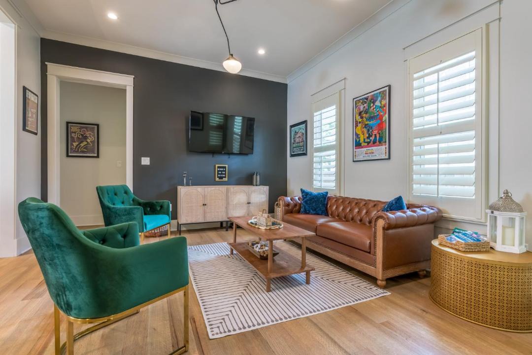 Photo of Livingroom in Cooper-Young Historic District