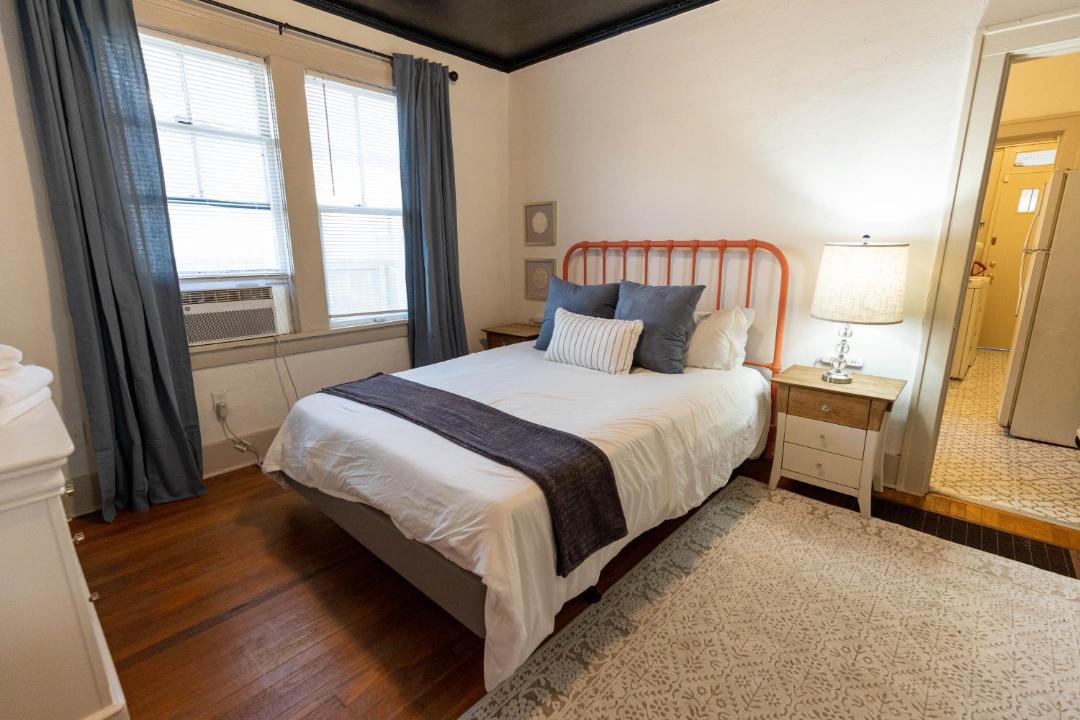 Photo of Bedroom in Midtown