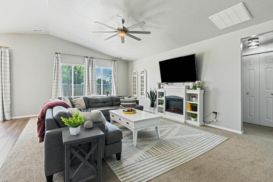 Photo of Livingroom in Nampa