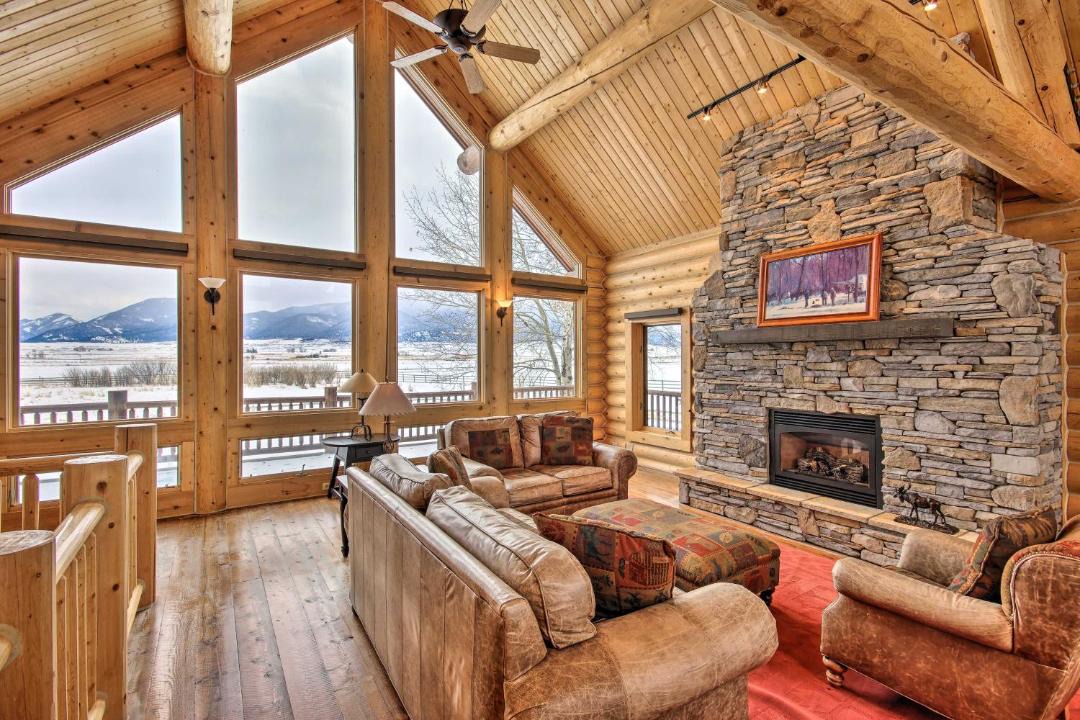 Photo of Livingroom in Livingston