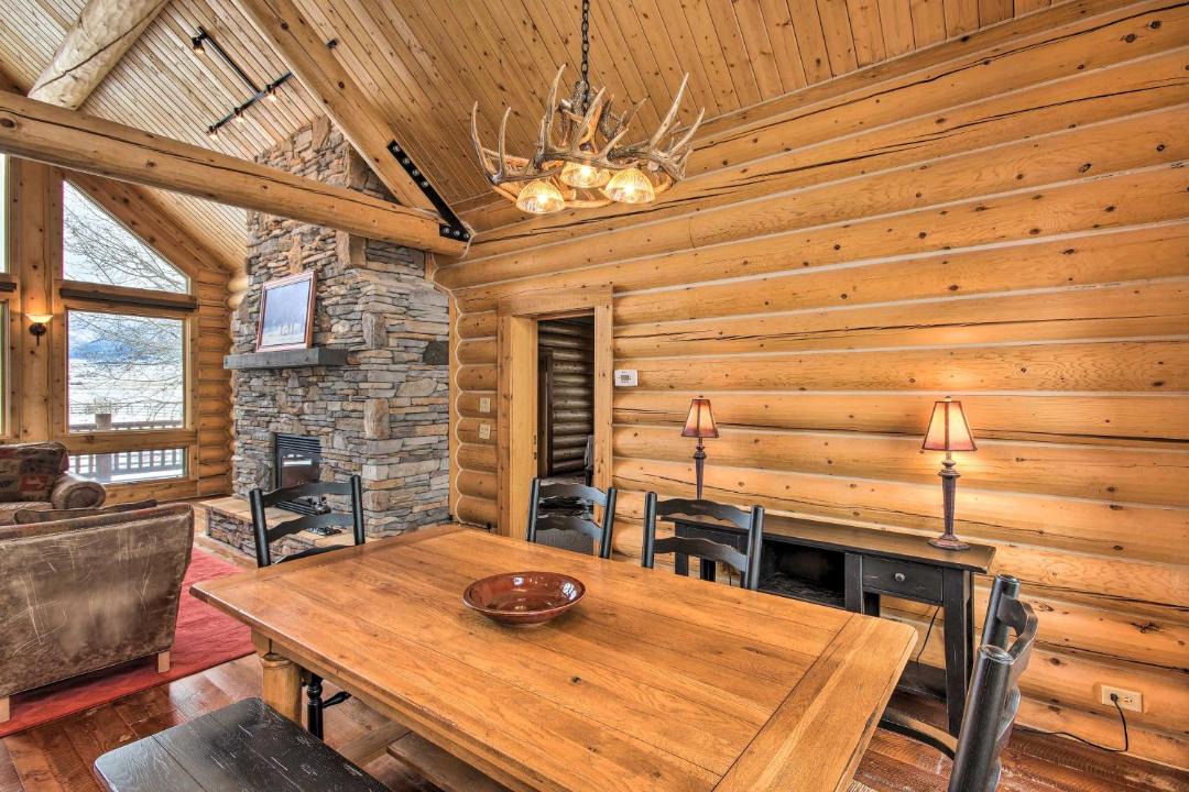 Photo of Livingroom in Livingston