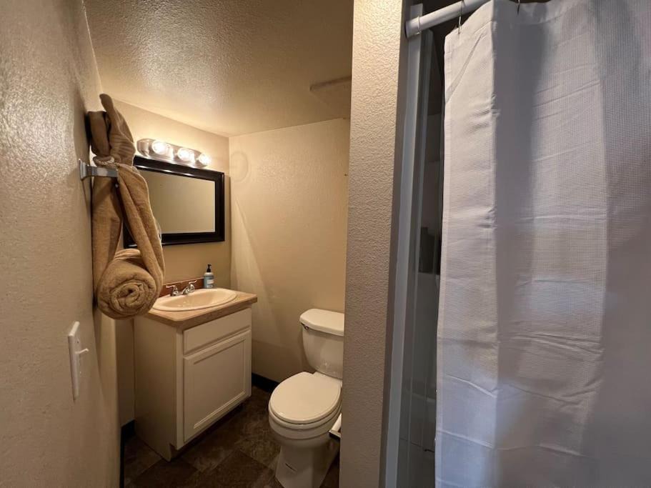 Photo of Bathroom in Central - Terry