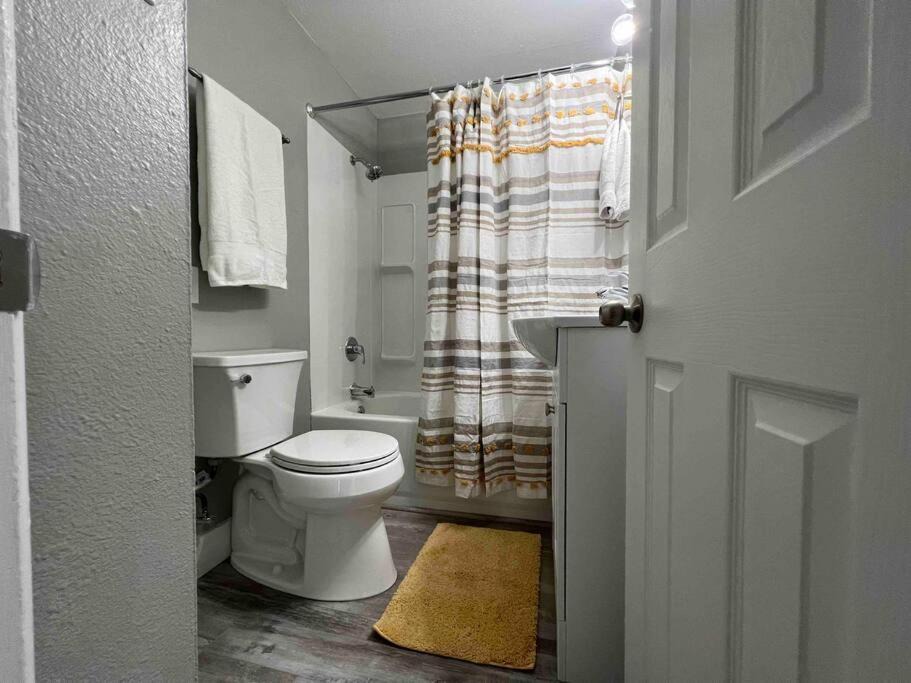Photo of Bathroom in Central - Terry