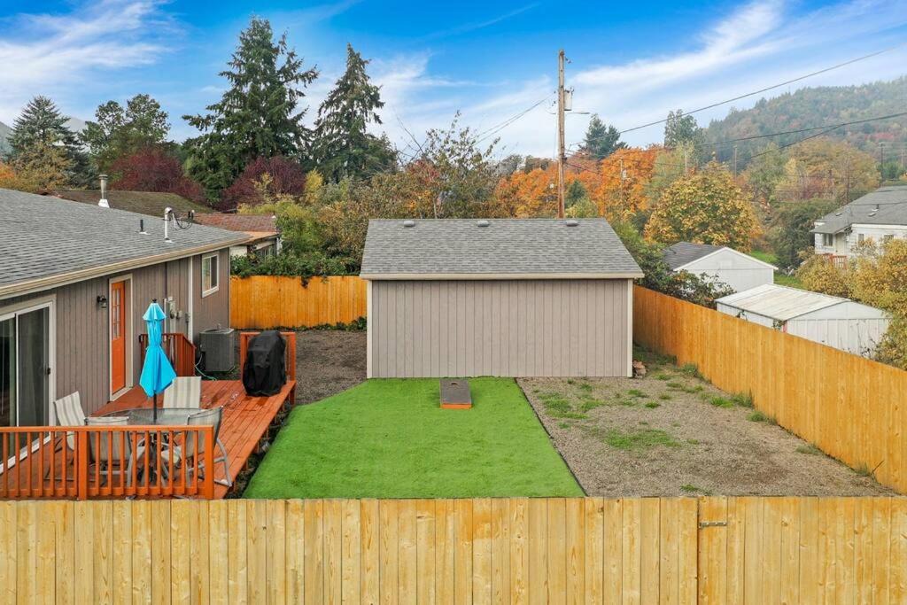 Photo of Others in Oakridge