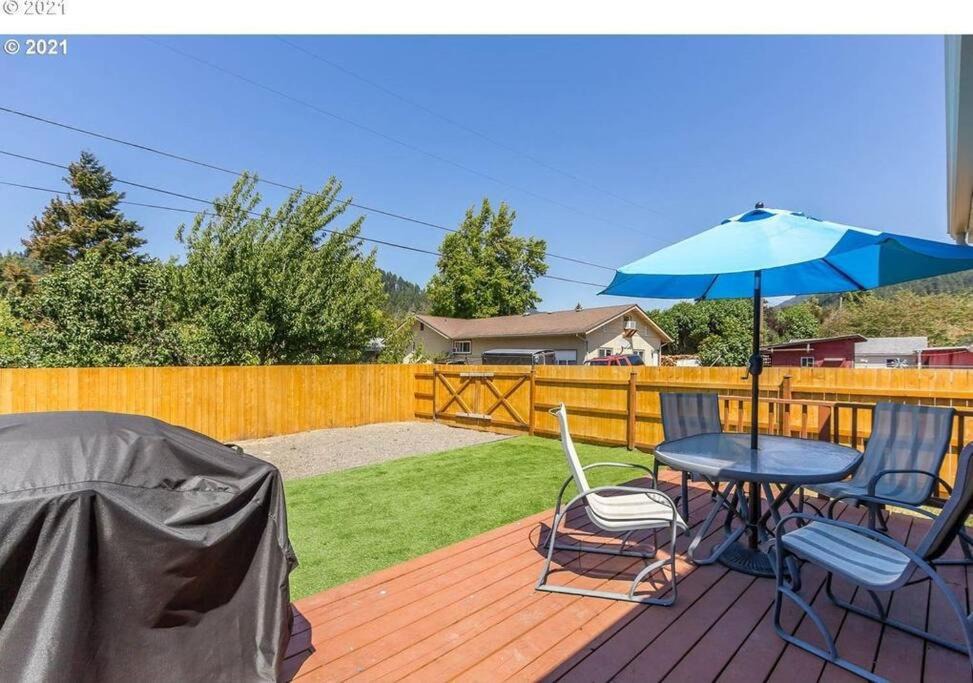 Photo of Patio Balcony in Oakridge