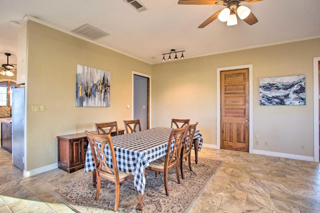 Photo of Livingroom in Gainesville
