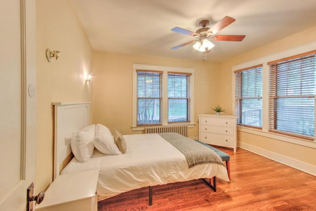 Photo of Bedroom in Cooper-Young Historic District
