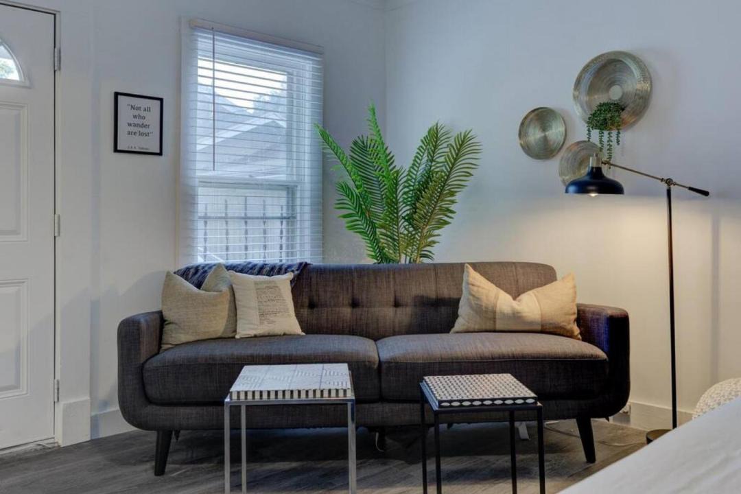 Photo of Livingroom in Central Gardens