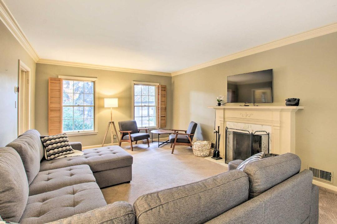 Photo of Livingroom in Logan
