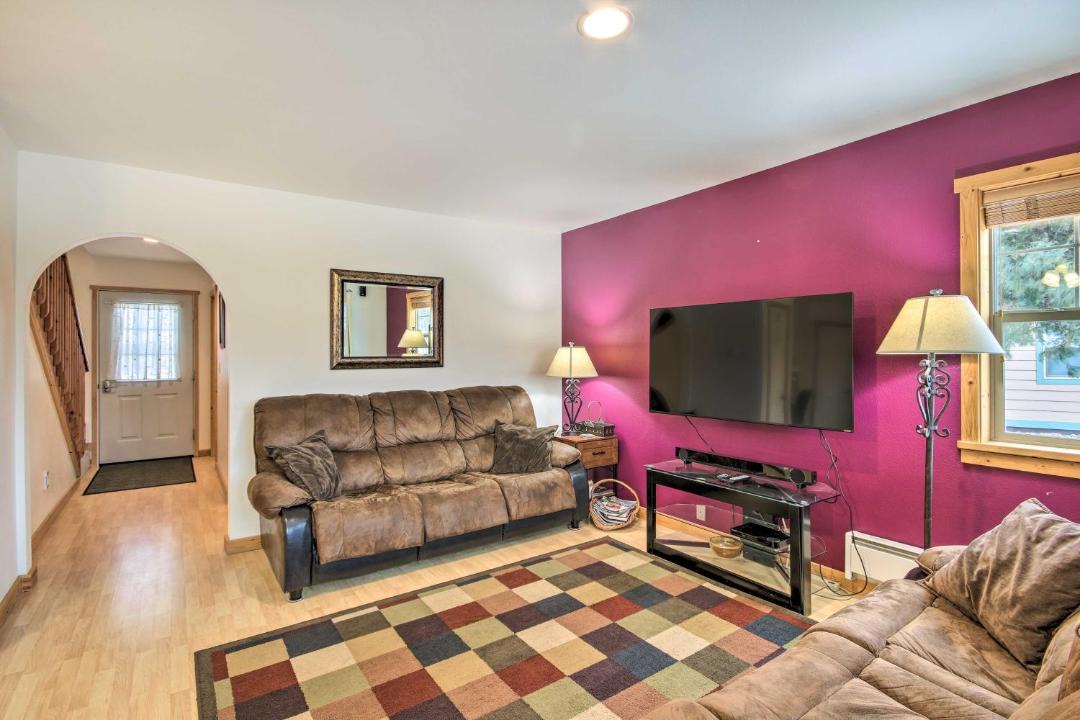 Photo of Livingroom in Emigrant