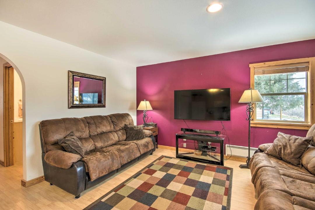 Photo of Livingroom in Emigrant